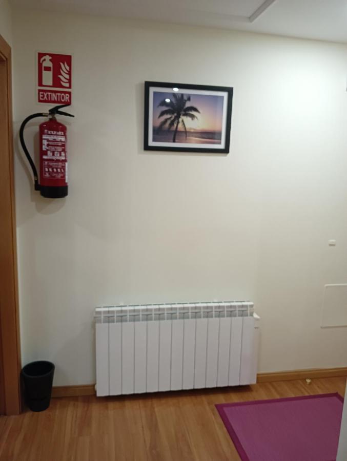 Apartamentos Chevere Rojo-Huca Οβιέδο Εξωτερικό φωτογραφία